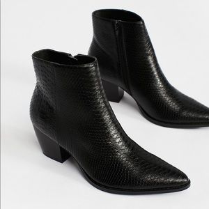 FP Crocodile Black Bootie